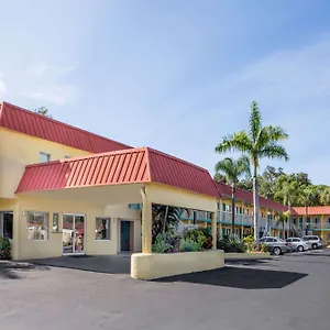 Motel Super 8 By Wyndham Near Siesta Key **